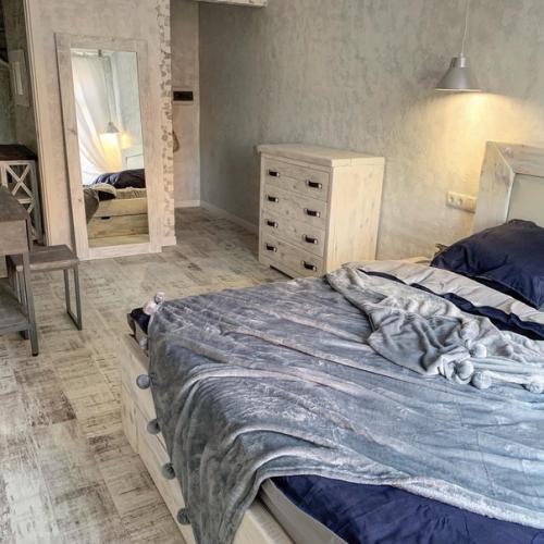 Уже предвещаю коменты, но все же попробую. 01