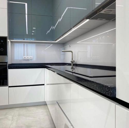 А это наша кухня - гостиная после капитального ремонта. 01