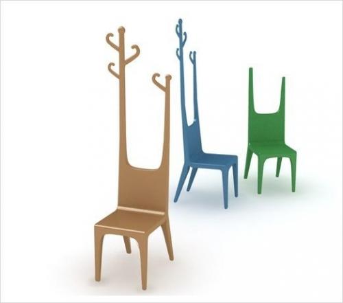 Как ни крути - лучший шкаф для одежды - это стул. 02