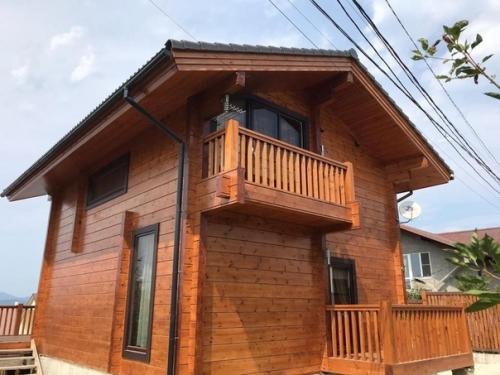 3 акончили стpоительство и отделку дома из клееного бpуса. 06