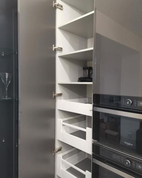 Наша кухня тоже готова. 08