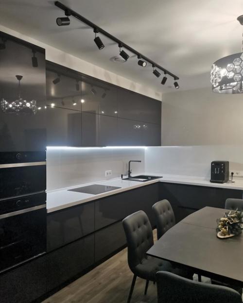 Наша кухня тоже готова. 05