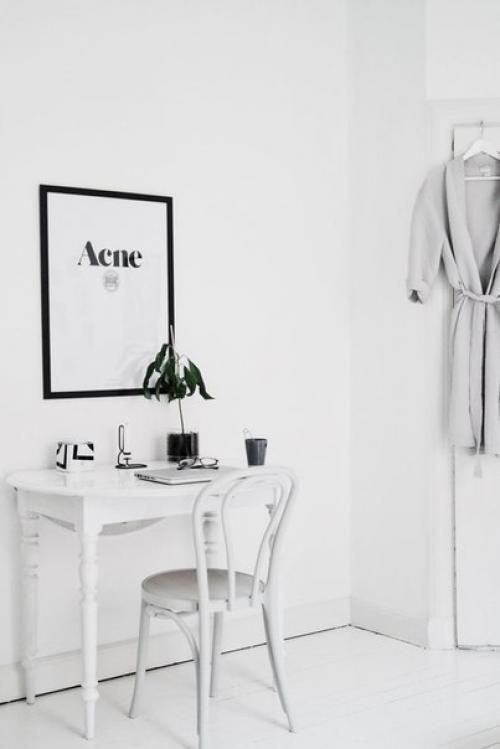 Жизнь хороша, когда в твоем жилище есть пять вещей, - сказал знаток наук. 04