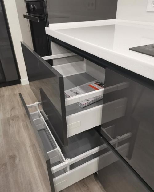 Наша кухня тоже готова. 07