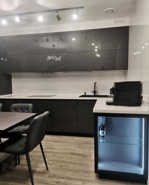 Наша кухня тоже готова. 04