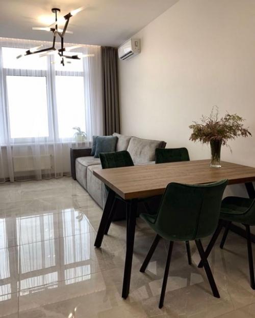 Сделали капитальный ремонт в квартире под сдачу. 01