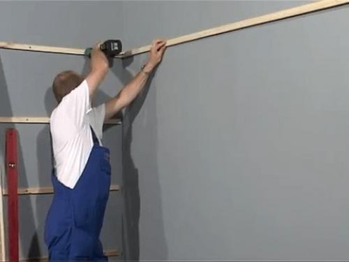 Монтаж пвх панелей на потолок. 02