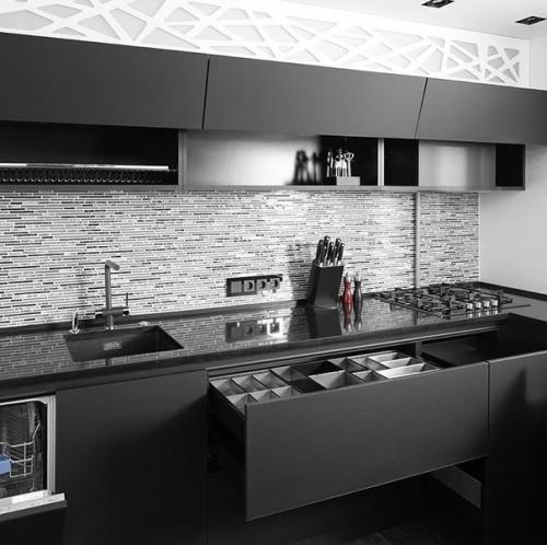 Дизайн чёрной кухни. 03