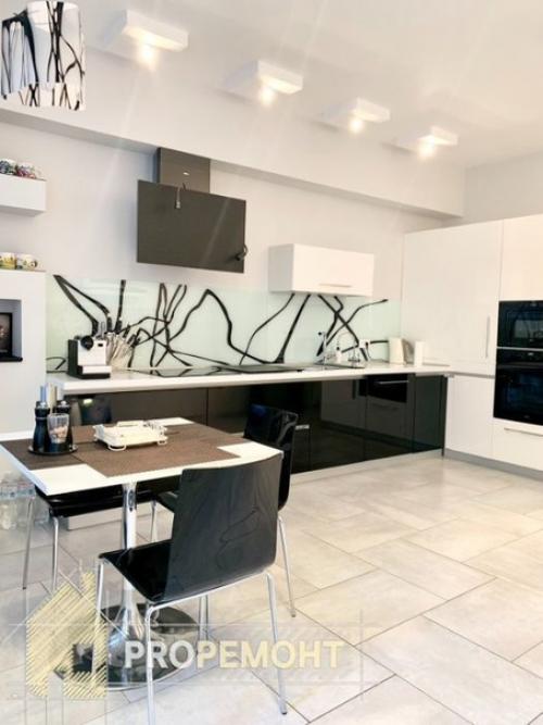 Очень долго продумывали дизайн нашей квартиры вместе с дизайнером. 03