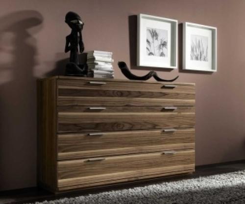 Комод - один из самых удобных способов хранения одежды и мелочей. 03