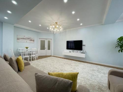 Шикарная 3-х комнатная квартира с дизайнерским ремонтом. 01