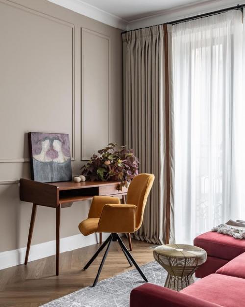 Интерьер этой квартиры создавался для молодой мечтательной девушки, студентки магистратуры, которая всем сердцем обожает Францию. 02