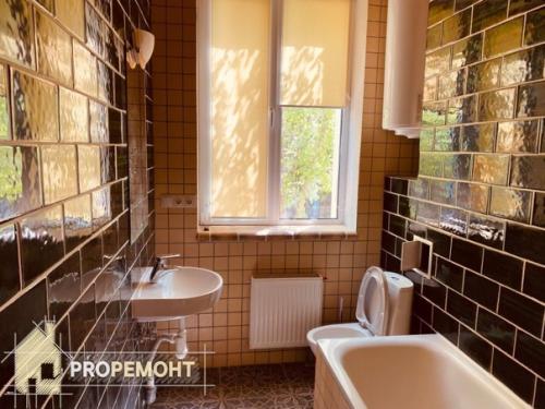 Квартира наша находится в коттеджном доме, потому такая необычная. 03