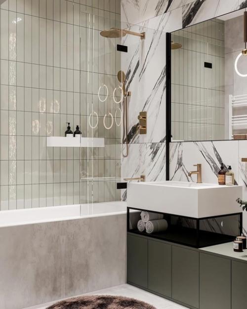 Активный контрастный мрамор, нежный оливковый и щепотка латуни - 3 ключевых составляющих в невероятно крутой ванной от студии Neapol Design. 04