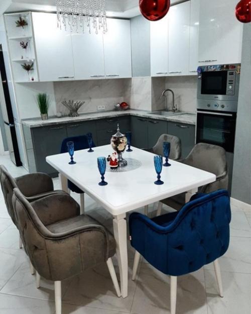 Квартира продавалась с мебелью и техникой, все новое, свежее, после капитального ремонта. 02