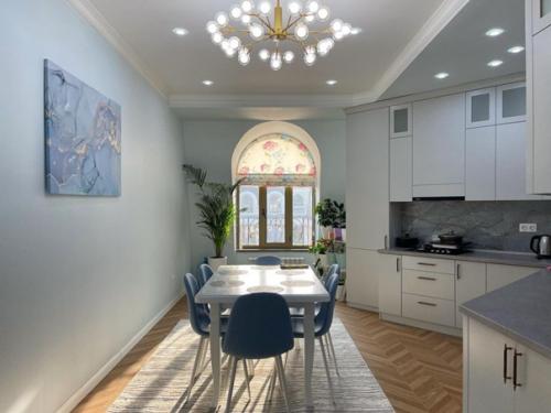 Шикарная 3-х комнатная квартира с дизайнерским ремонтом. 03