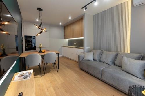 Мы тоже закончили капитальный ремонт в небольшой квартире. 02