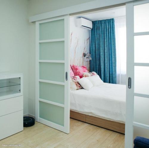 Квартира небольшая, дизайном занималась сама. 03