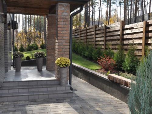 А вот и наш готовый дом с новым ремонтом, укомплектован мебелью и техникой. 09