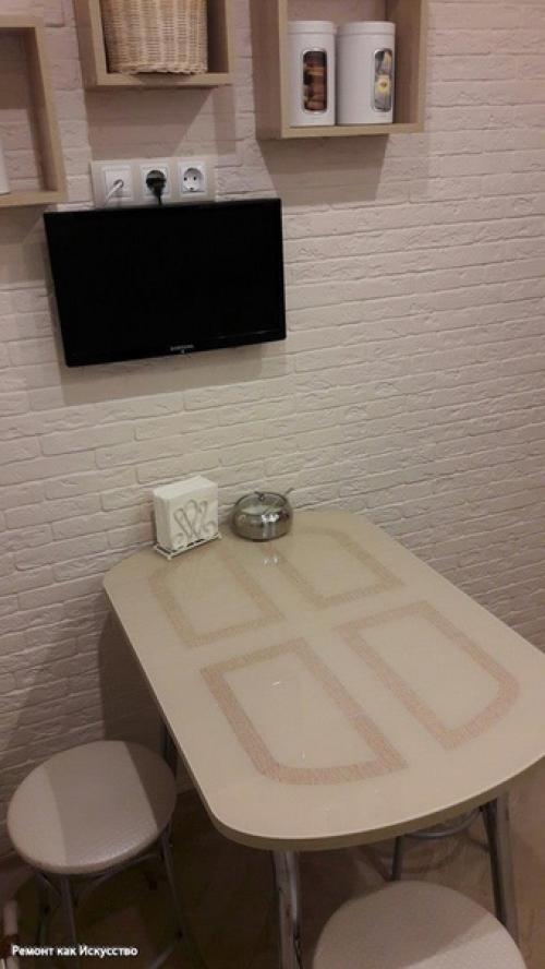 Небольшая угловая кухня после ремонта. 06