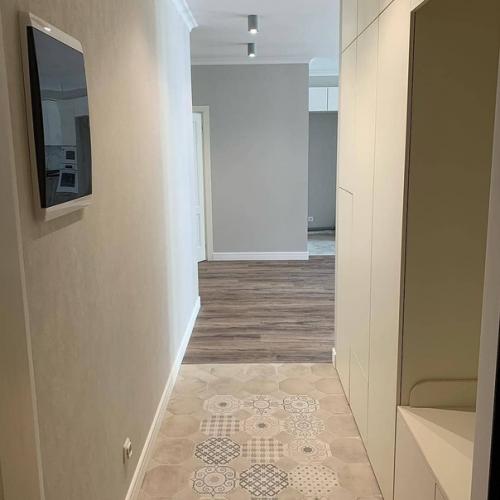 Кухня - гостиная.  Фото сразу после ремонта. 08