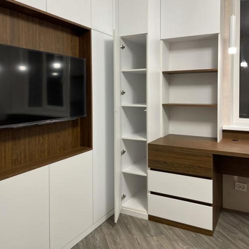 Оборудовали рабочую зону в детской комнате. 08