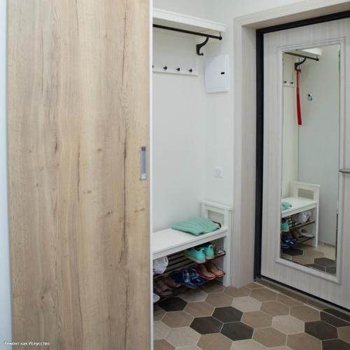 Квартира небольшая, дизайном занималась сама. 05