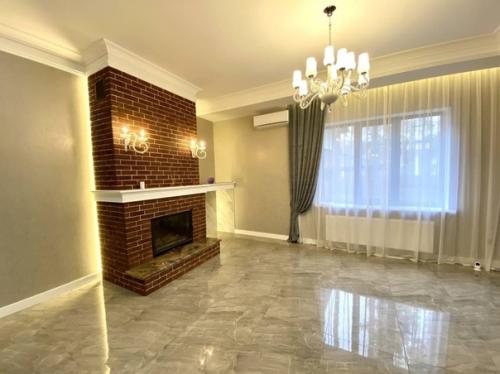 А вот и наш готовый дом с новым ремонтом, укомплектован мебелью и техникой. 01