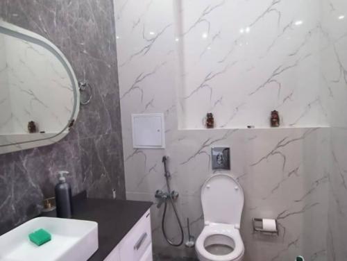 А вот и наши хоромы. 05