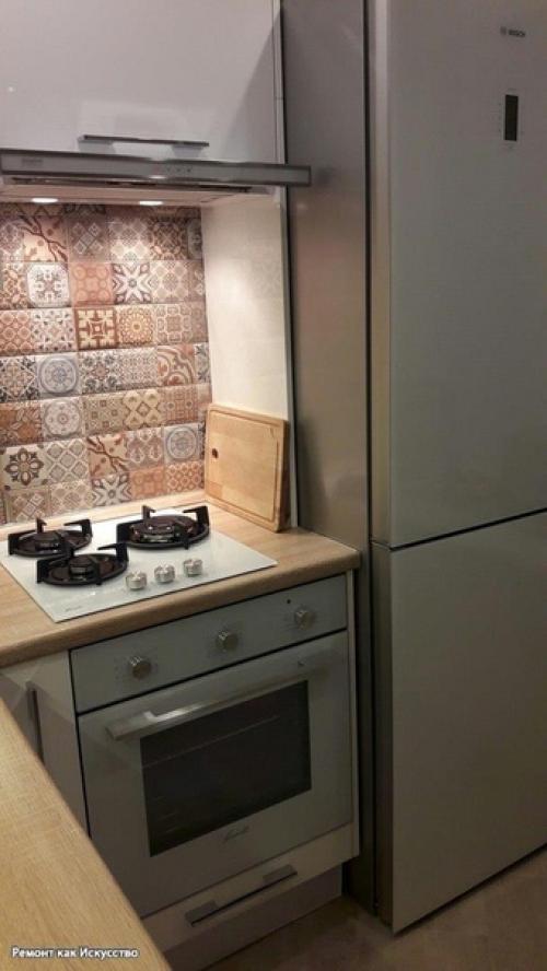 Небольшая угловая кухня после ремонта. 01