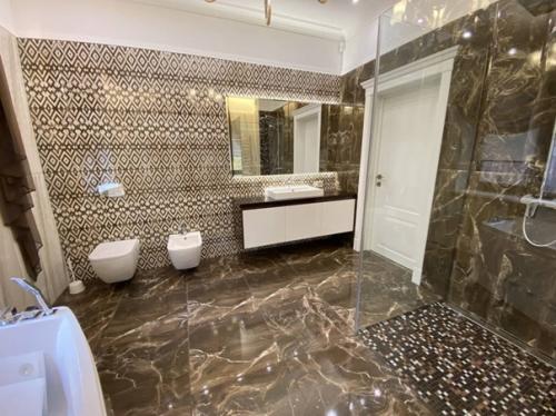 А вот и наш готовый дом с новым ремонтом, укомплектован мебелью и техникой. 05