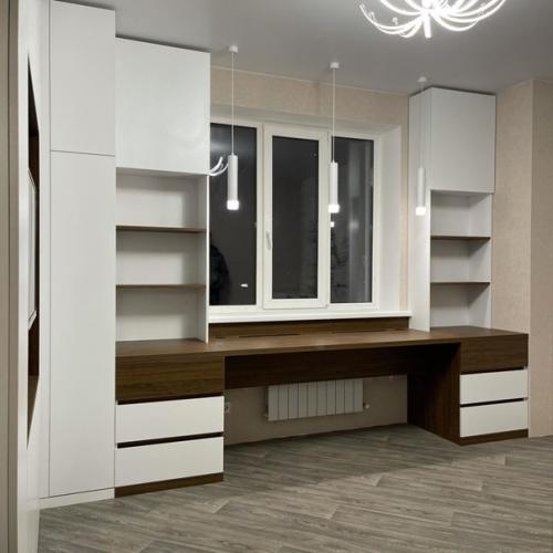 Оборудовали рабочую зону в детской комнате. 01