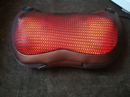 Брала для мамы массажную подушку. 01