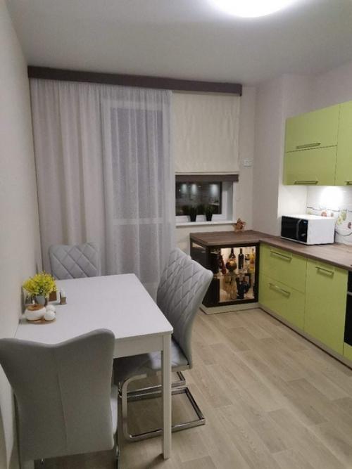 Долго делали ремонт, к свадьбе не успели, но в итоге после закончили. 04