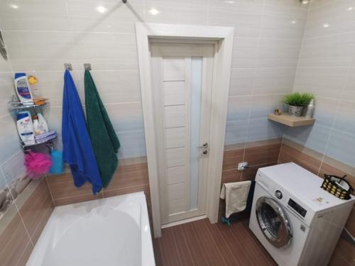 Долго делали ремонт, к свадьбе не успели, но в итоге после закончили. 09