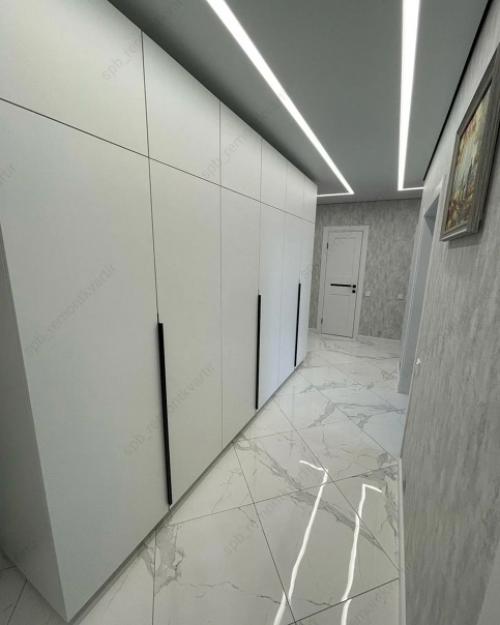 Прихожая и коридор после капитального ремонта. 02