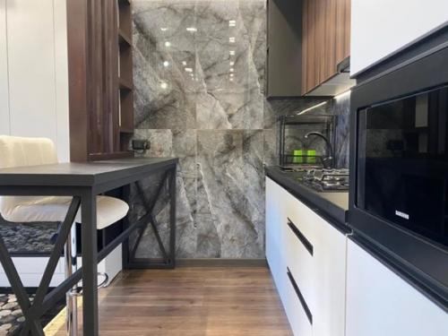 2 комнатная квартира студия с дизайнерским ремонтом, площадью 50 кв. 07