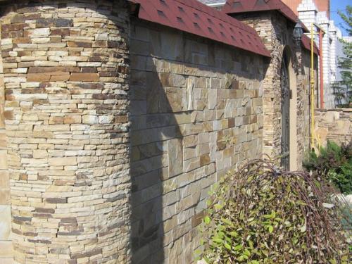 Как сделать каменный забор: технология строительства. 01