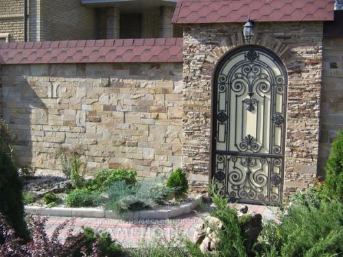 Как сделать каменный забор: технология строительства. 02