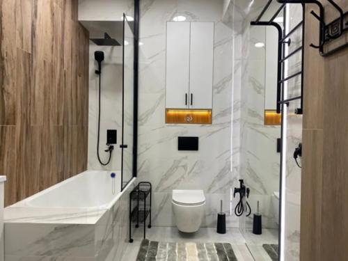 2 комнатная квартира студия с дизайнерским ремонтом, площадью 50 кв. 09