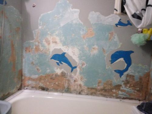 Делали ремонт с мужем в ванной. 01