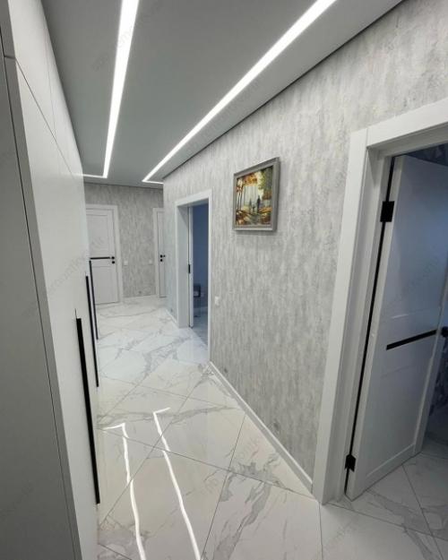 Прихожая и коридор после капитального ремонта. 03