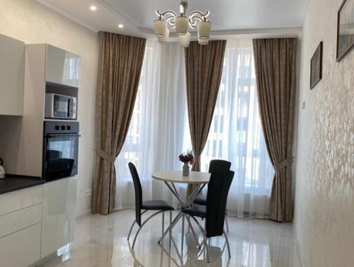 Вот сделали капитальный ремонт для последующей аренды. 01