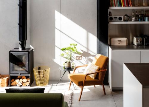 Десятки лет назад в этом здании в Лондоне располагался завод по производству джина, а теперь это уютный дом для семьи с двумя детьми. 04