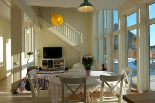 Проект дома в стиле барнхаус 150 м с 5 спальнями. 02