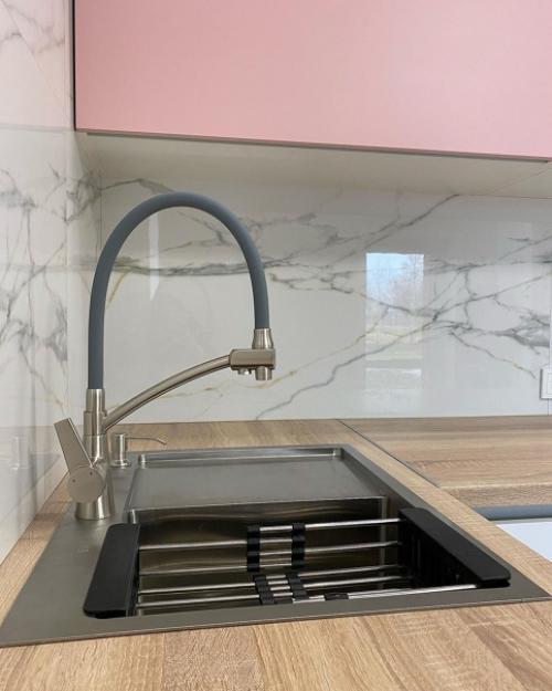 Красивая и нежная кухня после монтажа. 04