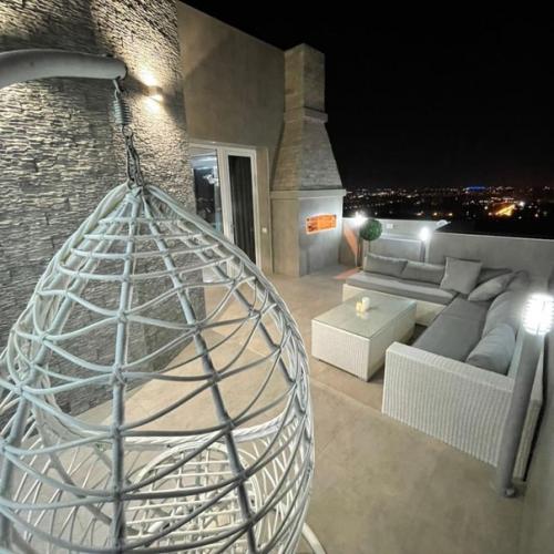 212 кв.  м после капитального ремонта по дизайн - проекту. 19. 09