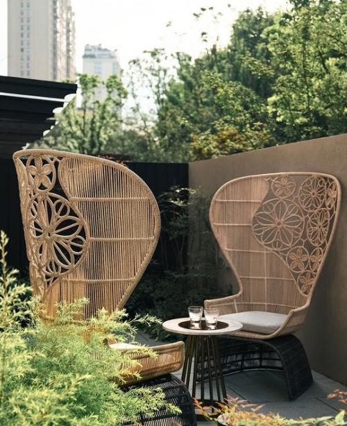 Интерьер этой шанхайской квартиры - не просто дизайн, а тонкий диалог культур и эпох. 03