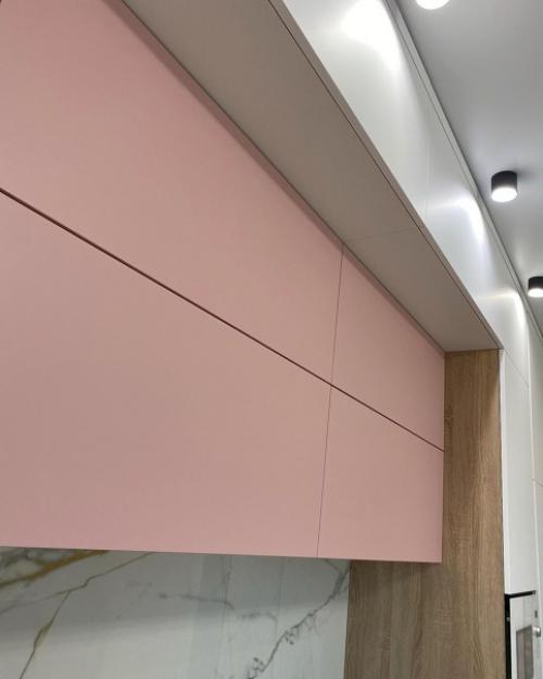 Красивая и нежная кухня после монтажа. 01