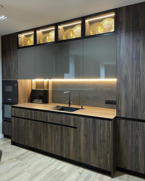 Когда заказчик полностью доверяет дизайнеру, можно утонуть в фантазиях. 01